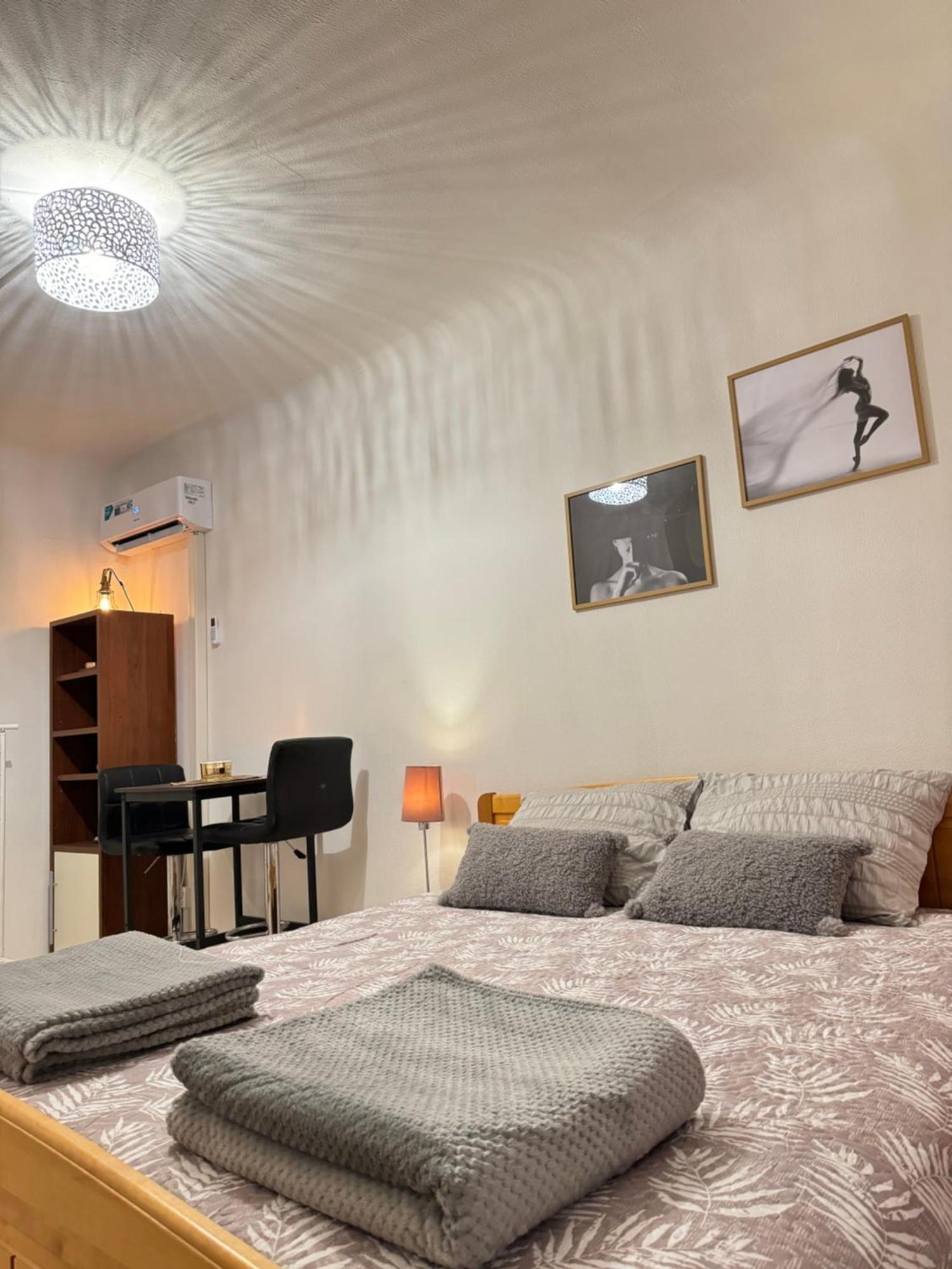Peaceful 2 Room 50M2 Centric 10 Min To Old Town Ac Riga Extérieur photo